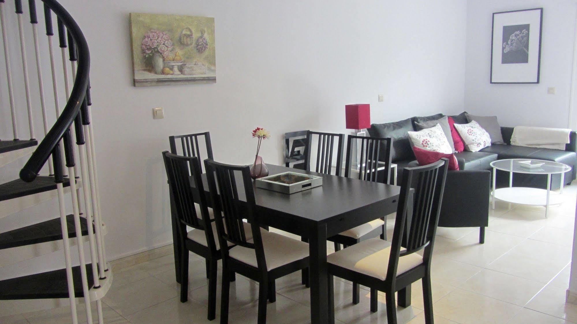 Apartamentos Decada Малага Екстер'єр фото